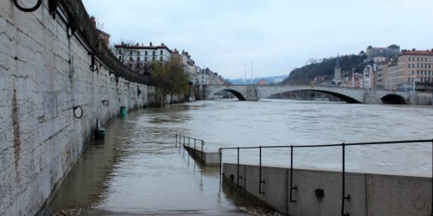 Inondations à Lyon : 150 interventions des pompiers
