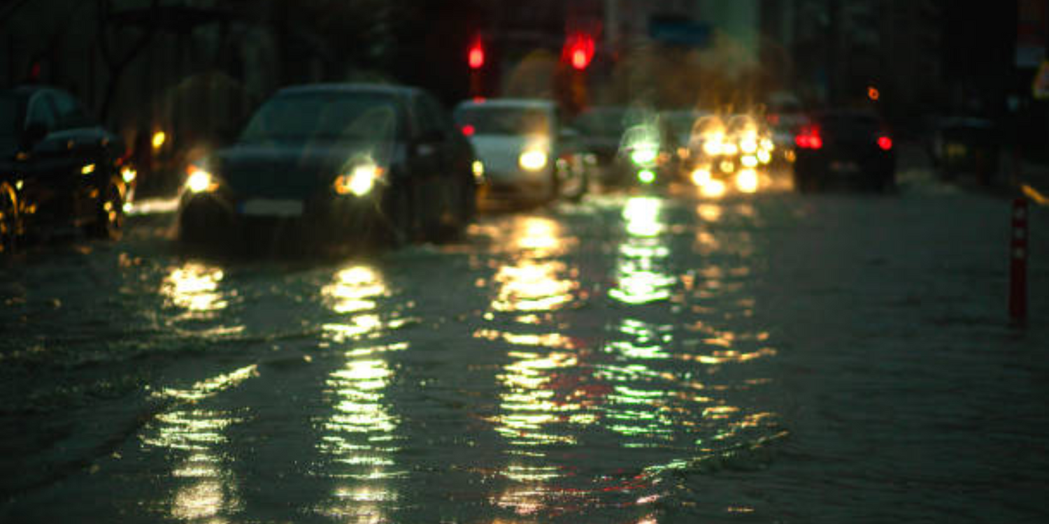 Inondations à Bordeaux : les pompiers en intervention